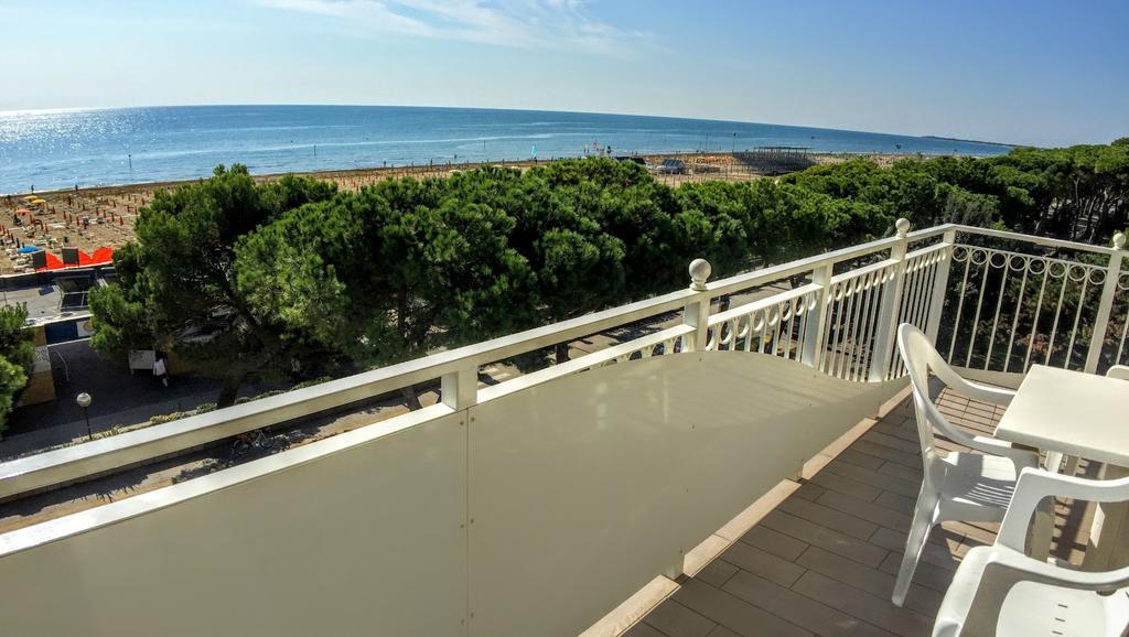 Hotel Miramare Lignano Sabbiadoro Exterior foto