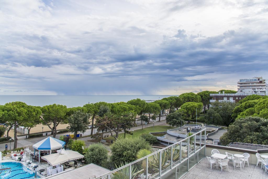 Hotel Miramare Lignano Sabbiadoro Exterior foto