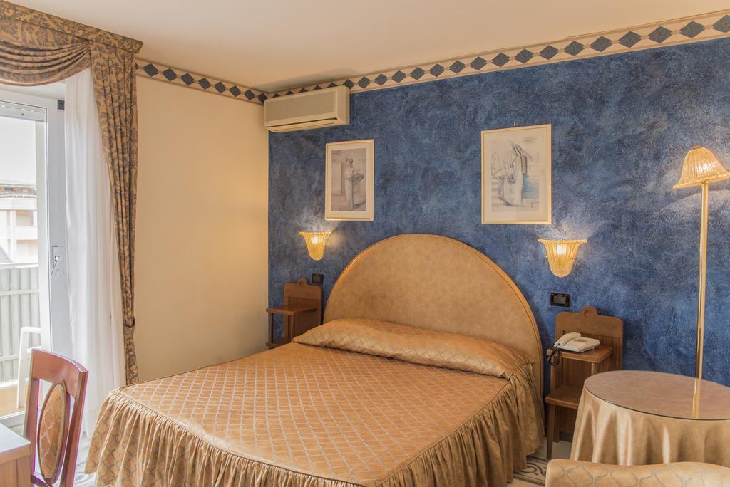 Hotel Miramare Lignano Sabbiadoro Exterior foto